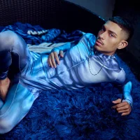 ItsZairen's Avatar Pic