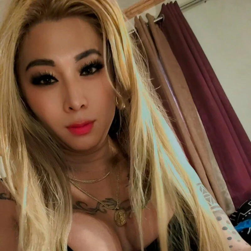 Eisheth_Zenunim_ profile photo