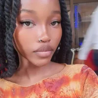 bellahlyee  的个人资料图片