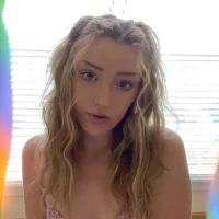 BlondexxxBabe's Profile Pic