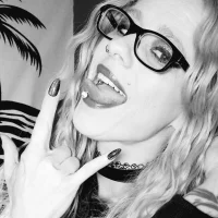 girlfromtherockshow's Avatar Photo