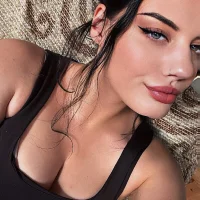 ChloeCara's Profile Pic