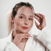 Emmaa_white_: изображение аватарки