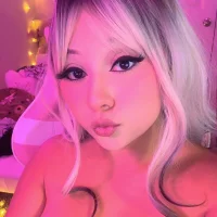 urfavpeachh's Avatar Pic
