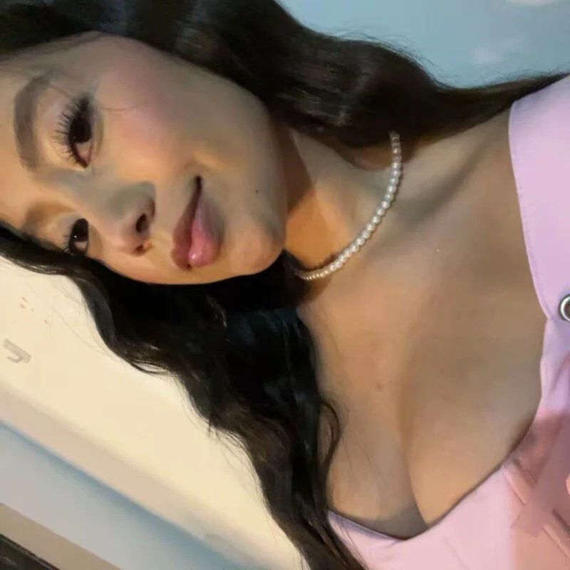 Eimy18_b profile photo