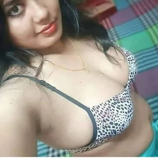 Hot-bhabhi121 profile photo