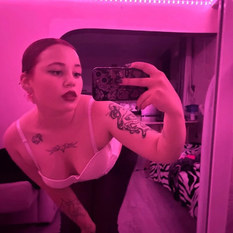 rinavixx Stripchat profile image