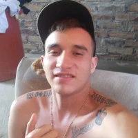 best_floyei Φωτ, Προφίλ