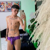 lukasstrong_ Adlı Modelin Avatarı
