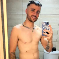 Uki_king's Profile Pic