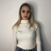 JolieFlores's Profile Pic