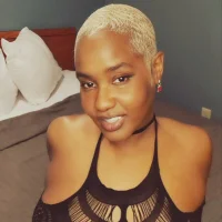 Roseplays Φωτ, Προφίλ