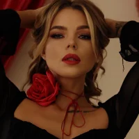 _Little_Rose_'s Avatar Pic