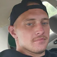 HandsomeC_ck360 Adlı Modelin Avatarı