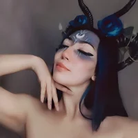 victoria_roissel's Avatar Pic