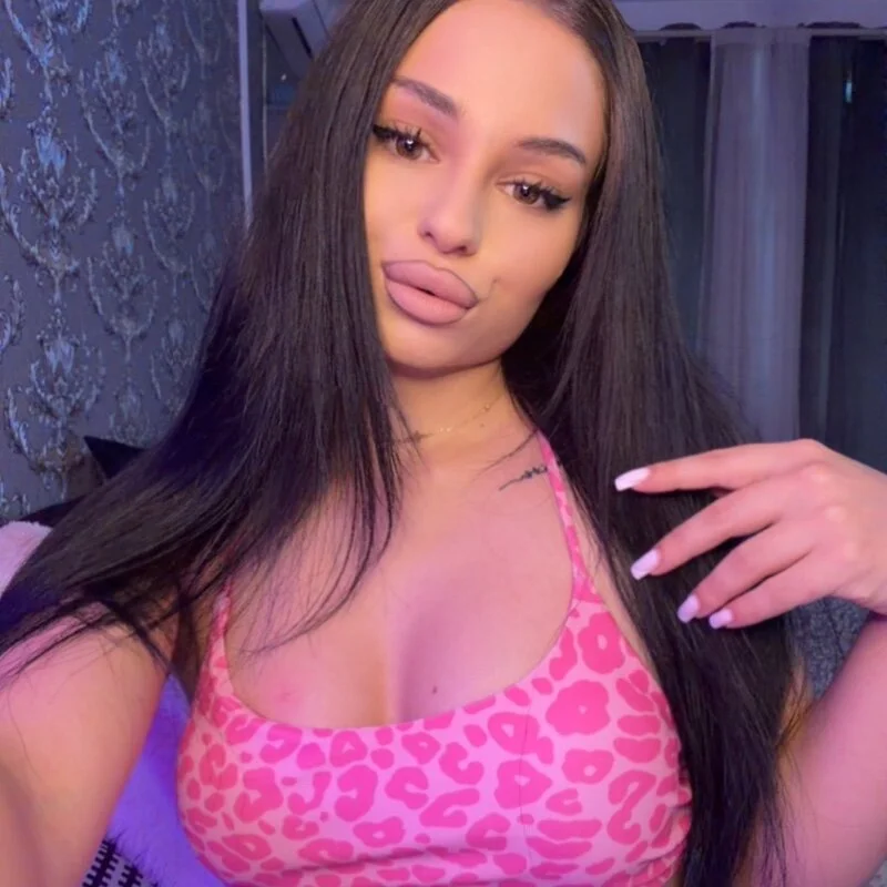 Olivia_Noor