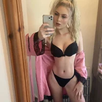 English-Freya's Profile Pic