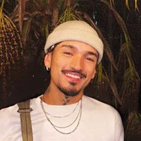 JapinhaProfano's Profile Pic
