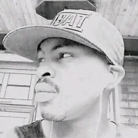 Slika avatara modela GlassyCumman