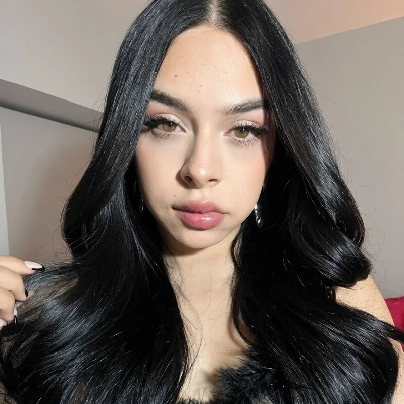 Dollnextdoor profile photo