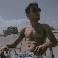 hique25's Profile Pic