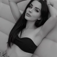 صورة أفاتار Mia_Mayer