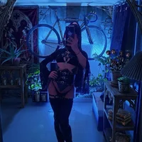 Mia_Goth 头像图片