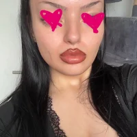 MagicBunnyBae's Profile Pic