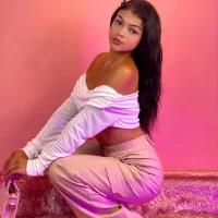 AlanaSinclair webcam model