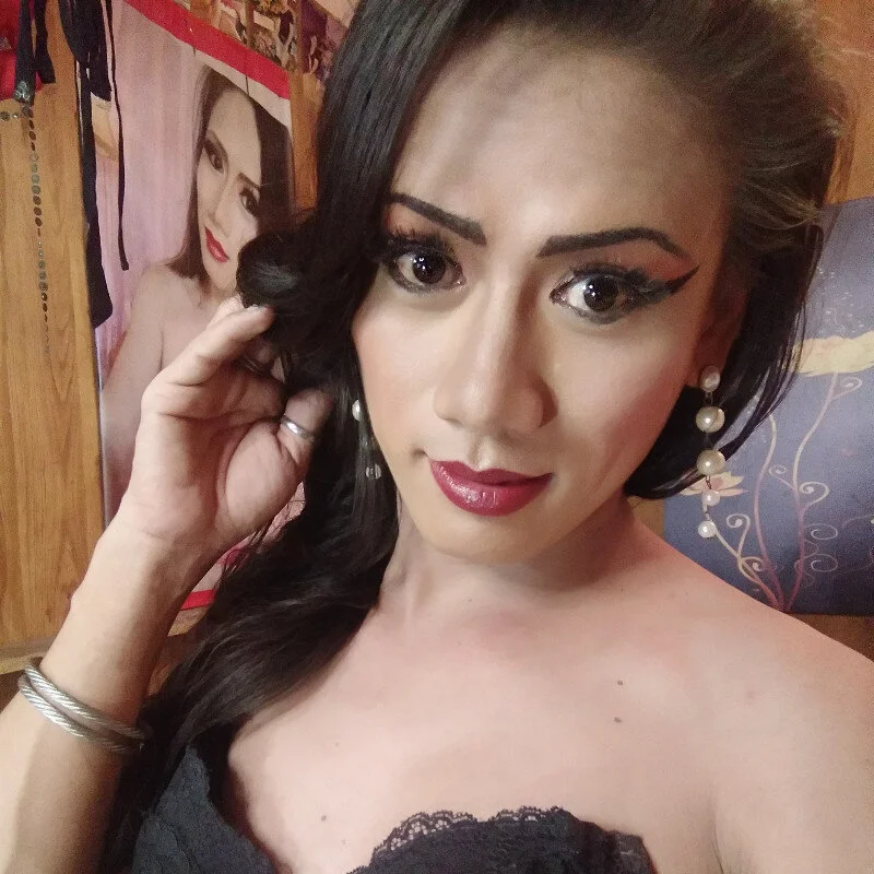 asianlovetocum profile photo