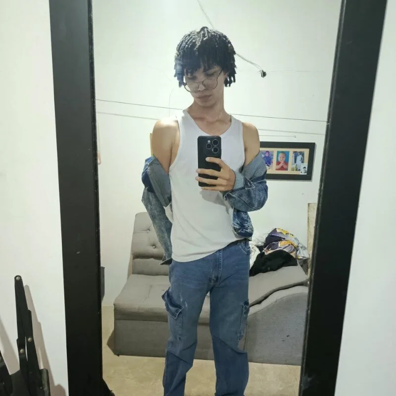boys_curlyx18 profile photo