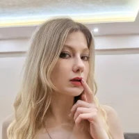 Foxy_Bright's Avatar Pic