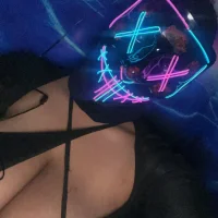 naughtyluxxxee