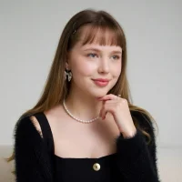 LeonaHicks's Profile Pic