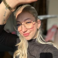 Tamytationofficial's Offline Chat Room