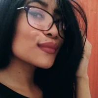 emma_lewis Φωτ, Προφίλ