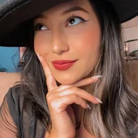 Queen-Frances Poză de profil