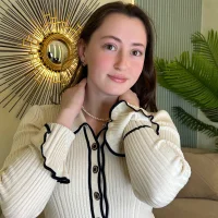 Hilary_Royce's Profile Pic