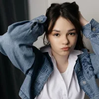 SharlaSinka model avatar