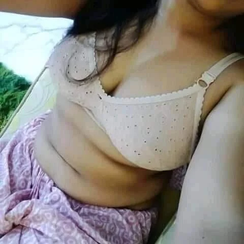 Hoti-bhabhi profile photo