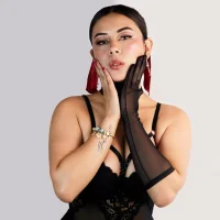 Bella_evanss_ Φωτ, Προφίλ