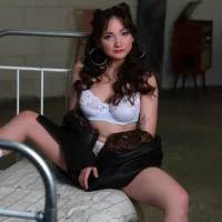 รูปโปรไฟล์ของ AlinaLoren