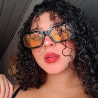 Gambar Profil Bella_hiltonn_