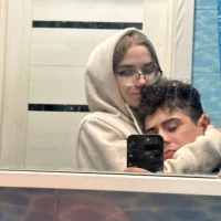SariyaParker's profilbilde