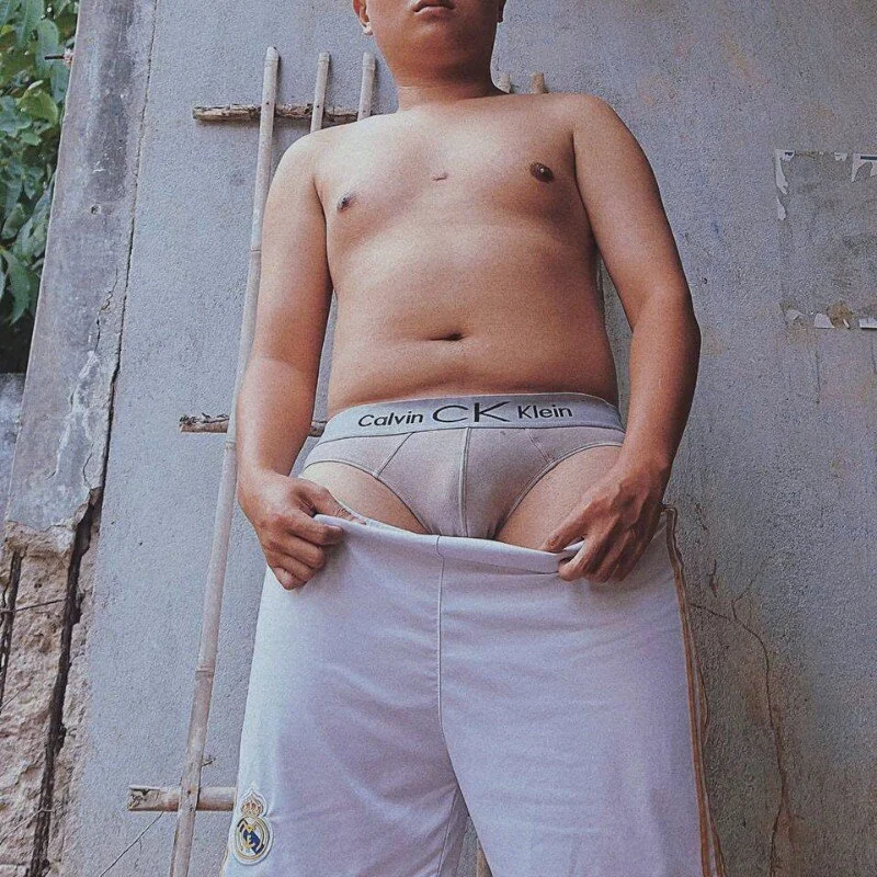 SLAVE_BOND2K profile photo