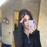 Gambar Profil Emily_Hardin