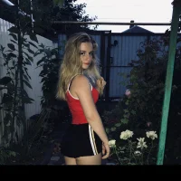 Lilit_Green Φωτ, Προφίλ