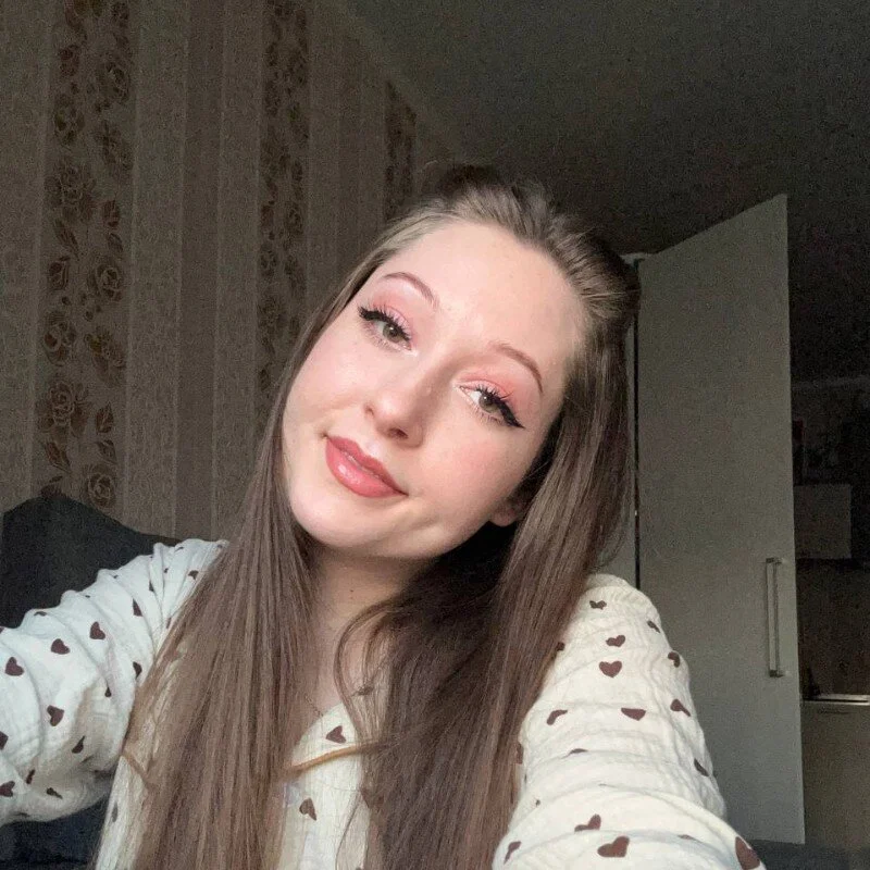 BelleTewes Stripchat profile image