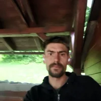 Slika avatara modela Poustniliska