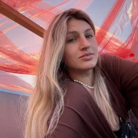Профилна снимка на karylaife